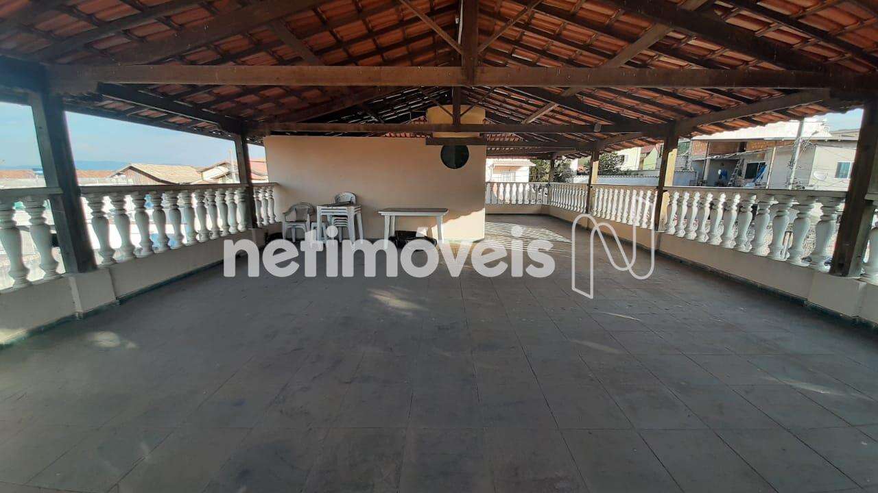 Terraço com cozinha e banheiro