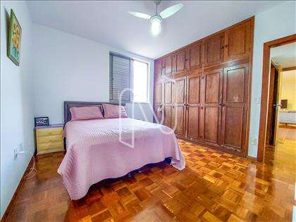  Quarto suíte com armários