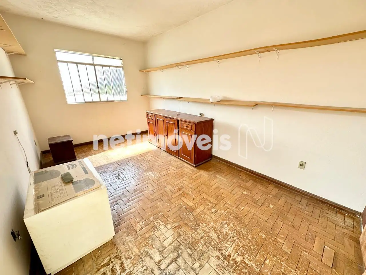Barracão (Quarto 02)