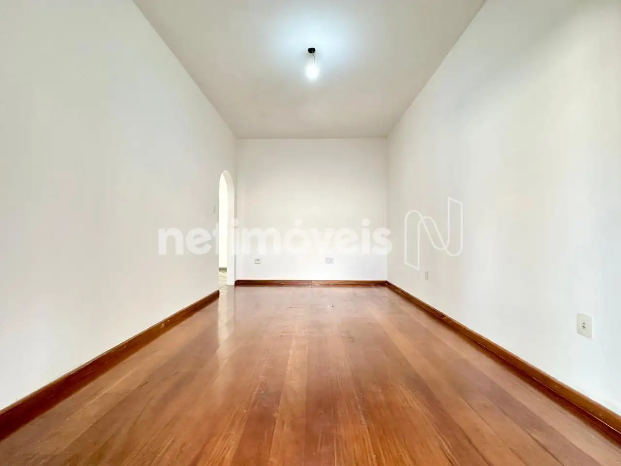 Casa para comprar com 399 m², 5 quartos, 5 banheiros, 4 vagas em Rua Barão de Leopoldina, Alto dos Pinheiros, Belo Horizonte