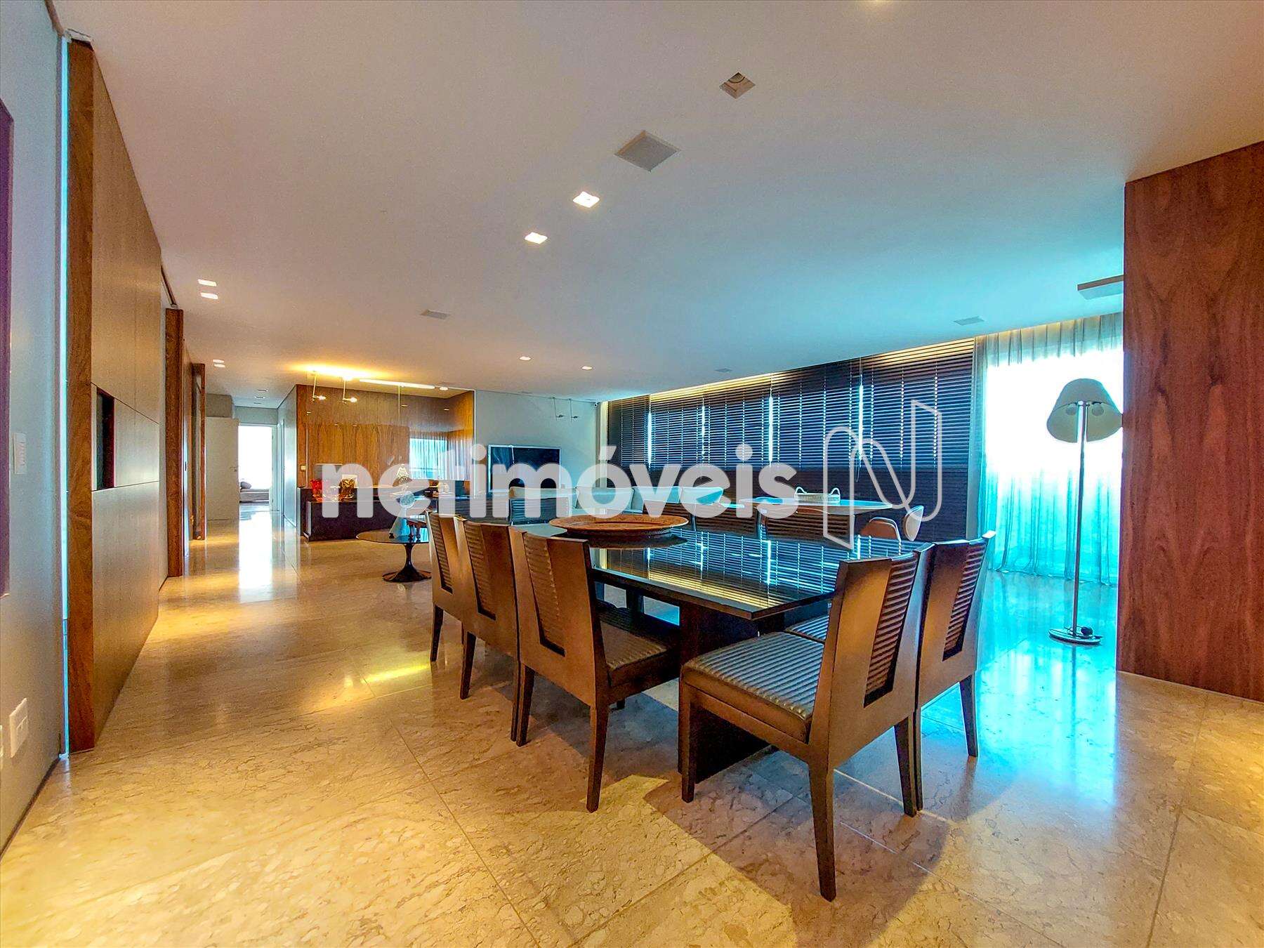 Sala ampla para 04 ambientes