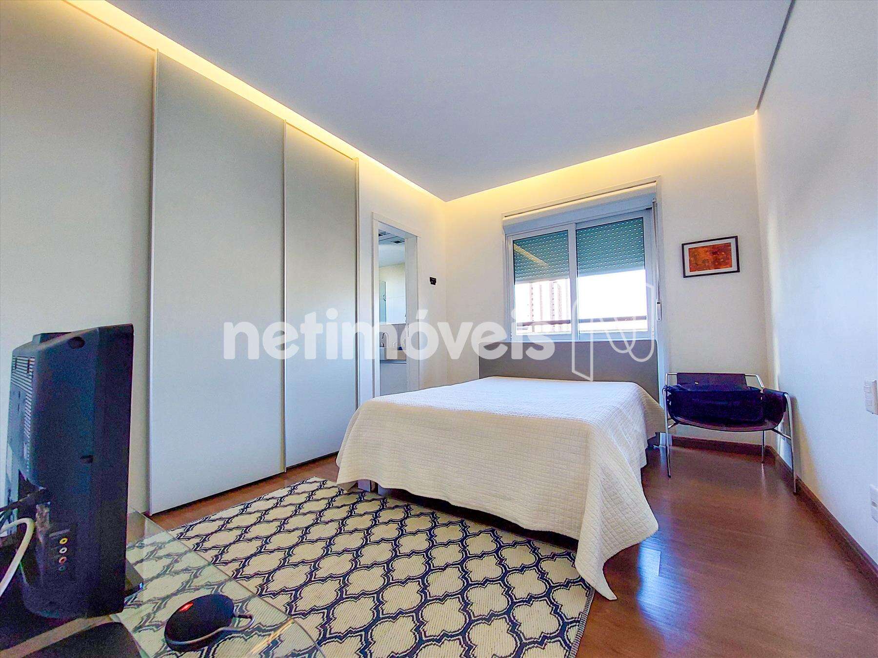 Suíte 02 com acesso a área externa 