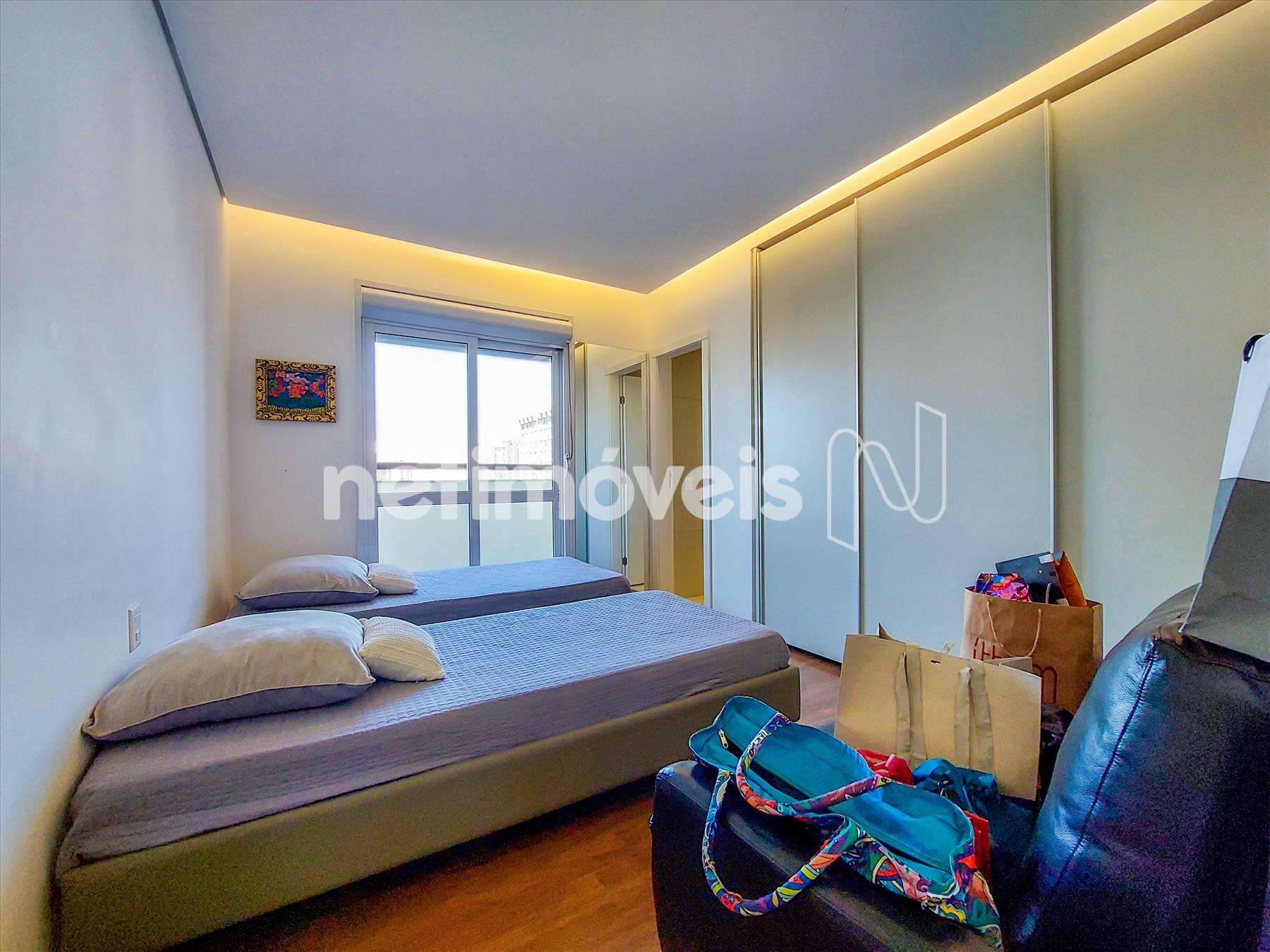 Suíte 04 com armários 