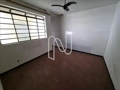Quarto 01 - Barracão
