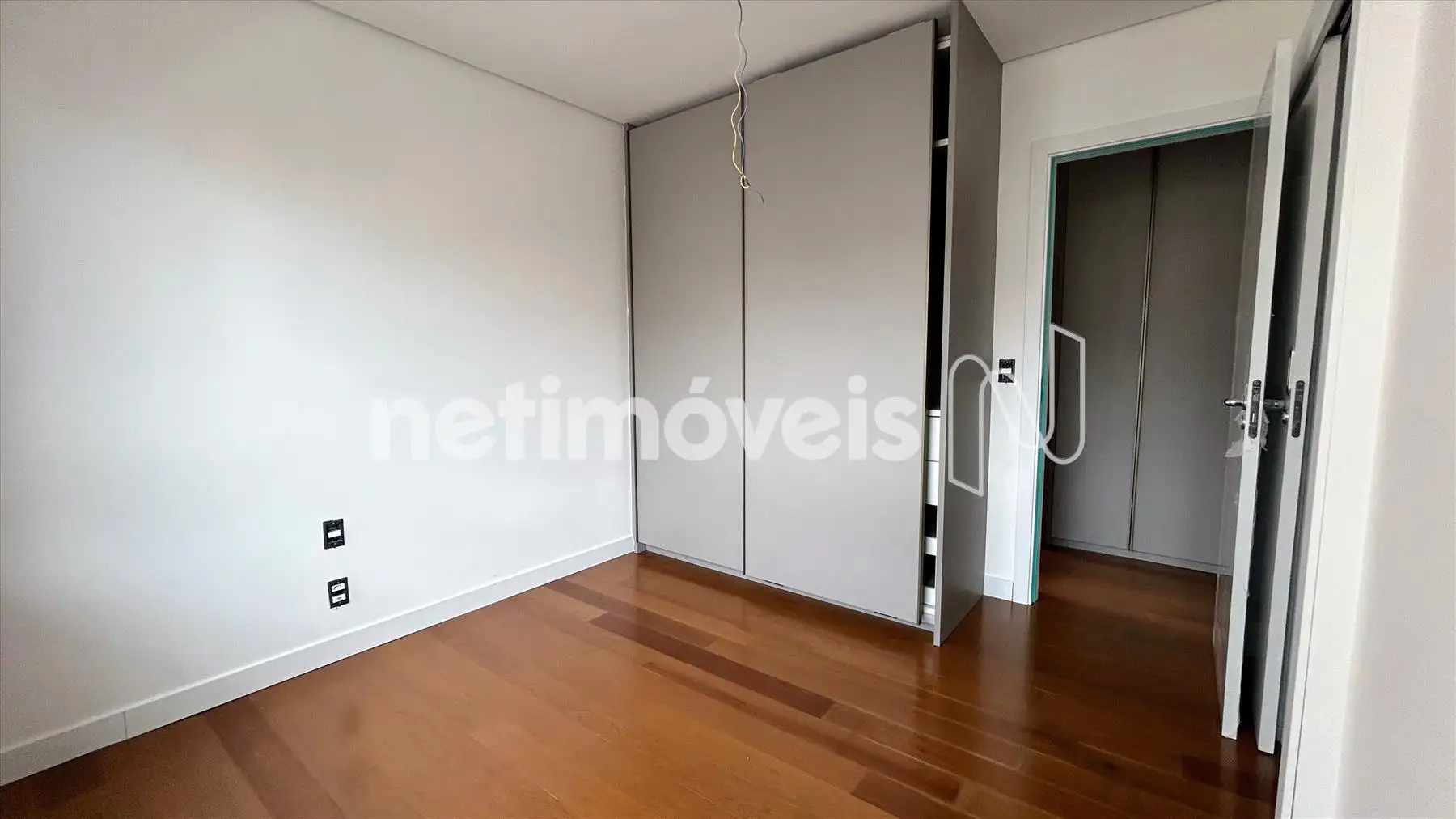 Quarto Semi Suíte 02