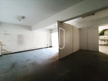 Garagem Sub - Solo (Galpão)  