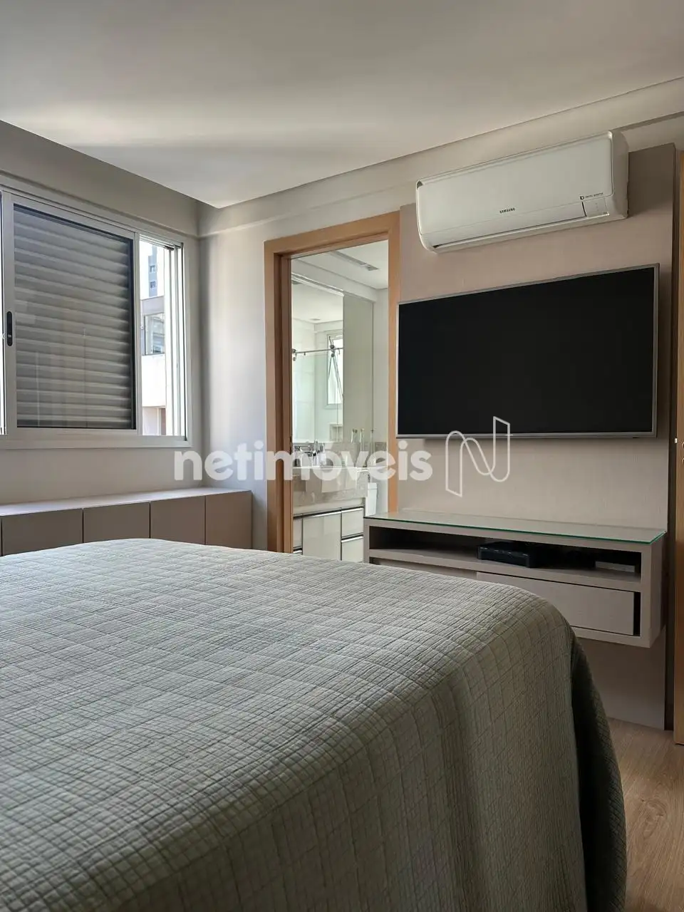Quarto Casal