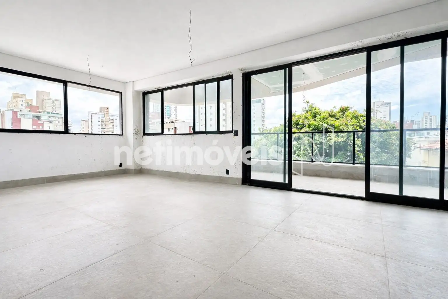 Salão para 02 ambientes