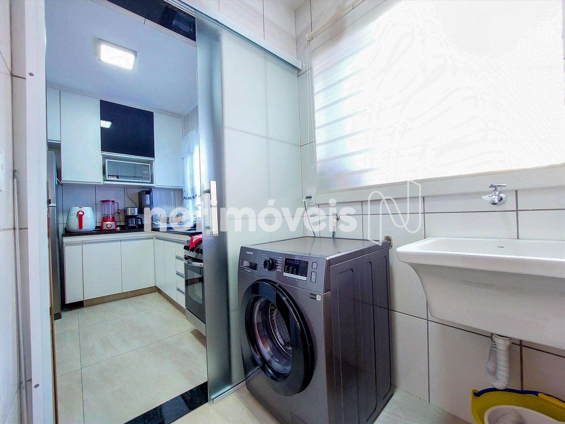 Área de serviços separada