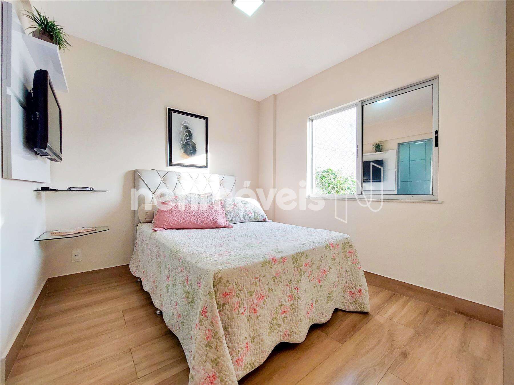 Quarto suíte com armários 