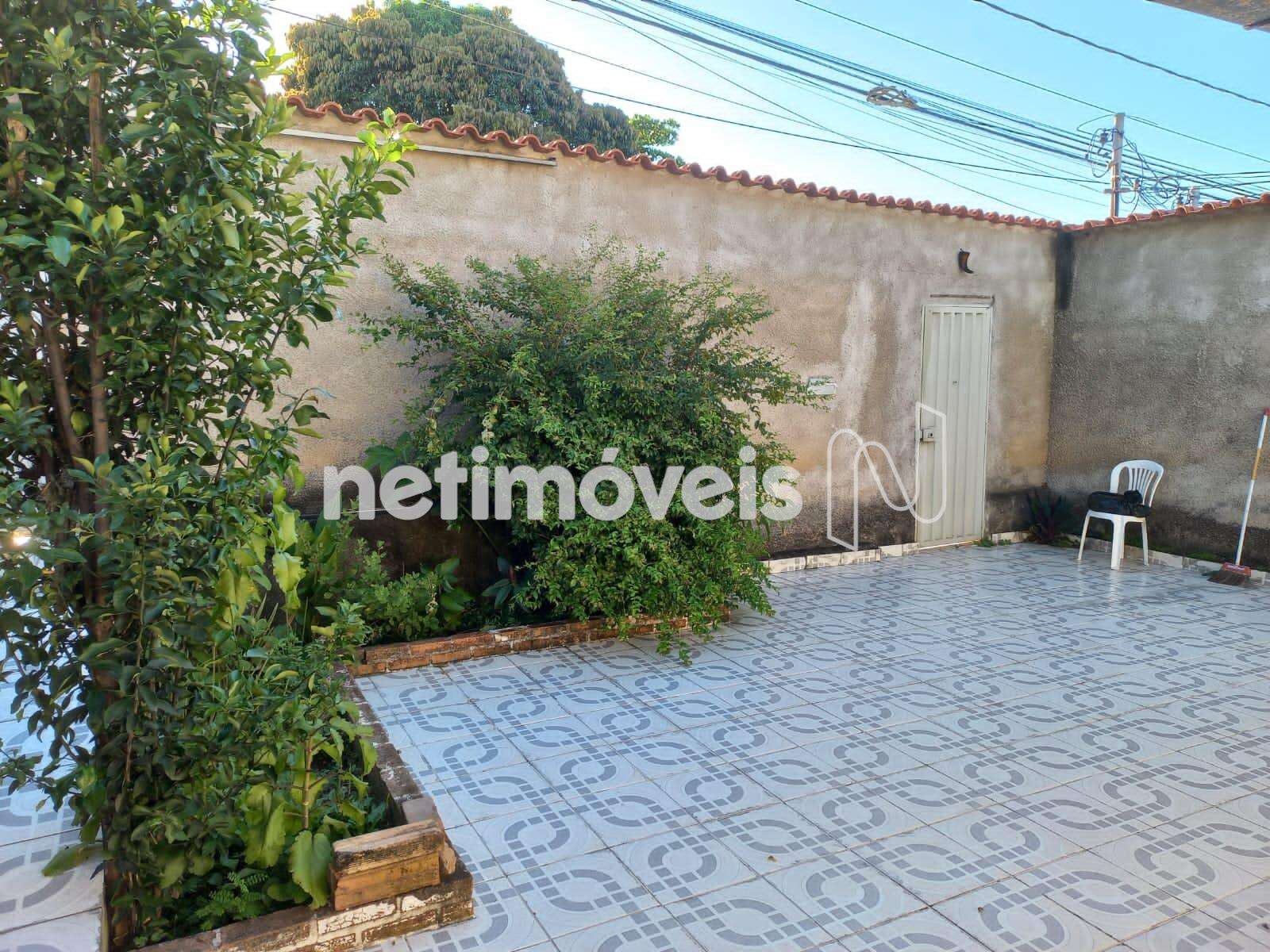 Quintal - Frente da Casa