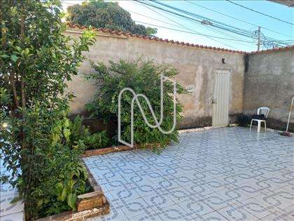  Quintal - Frente da Casa