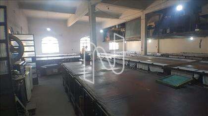 Espaço 100m² abaixo do galpão