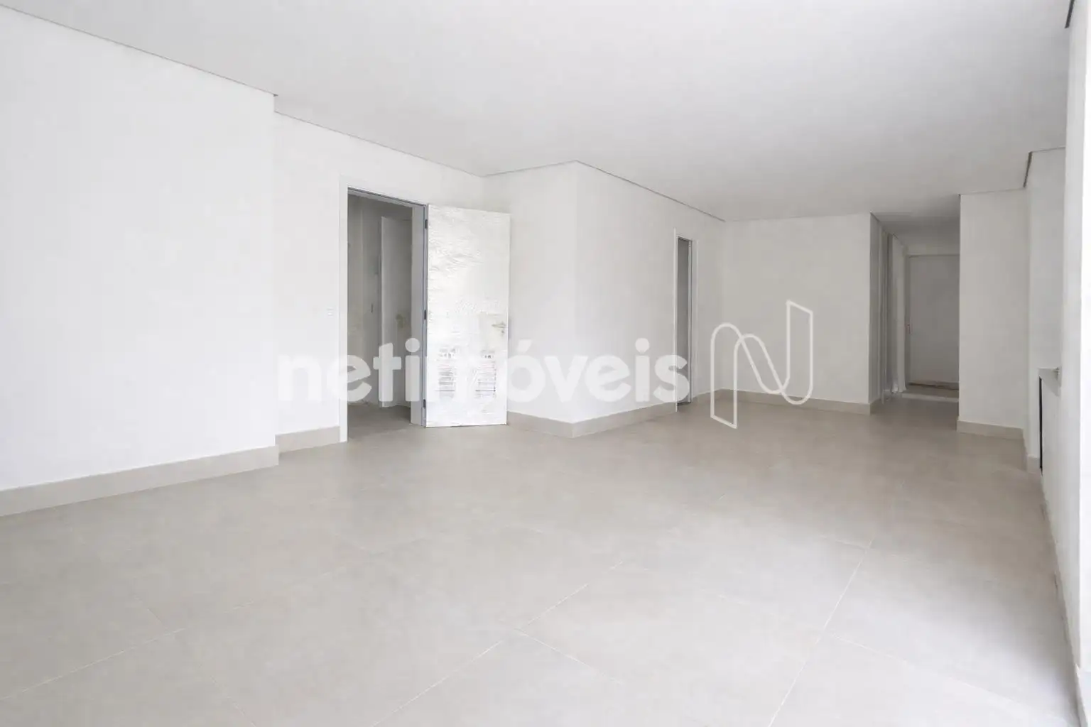 Salão para 02 ambientes