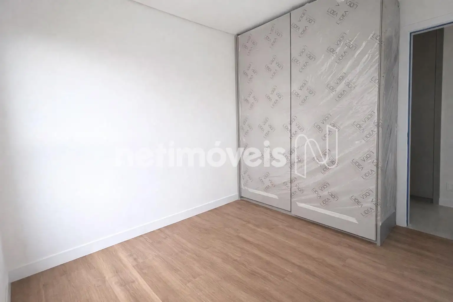 Quarto Semi Suíte 01