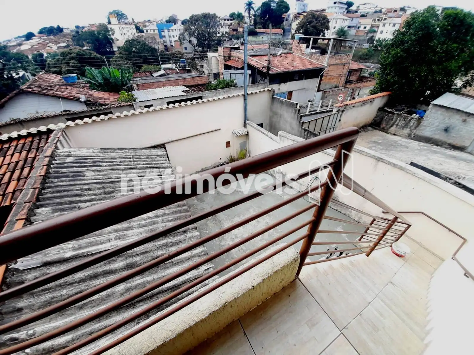 Escada de Acesso as Vagas