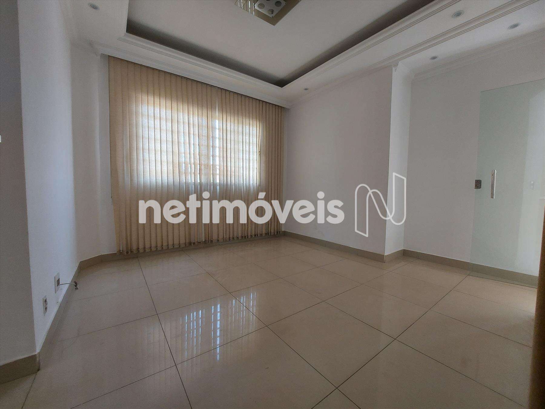 Sala Outro Ângulo