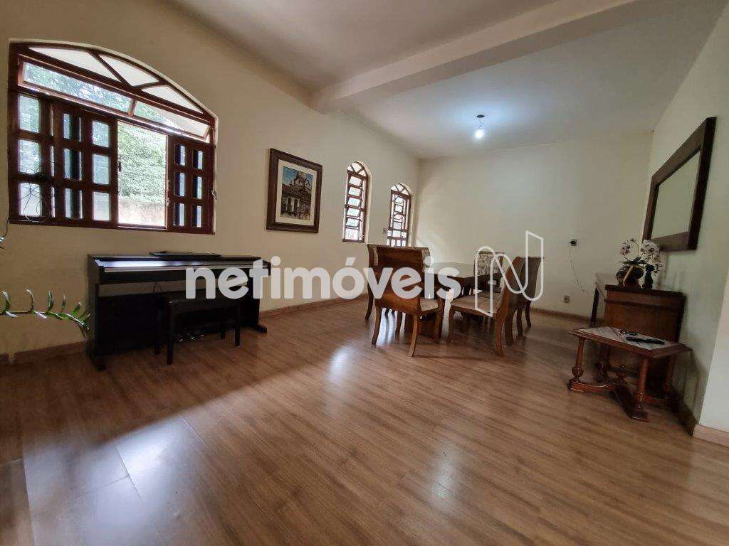 Casa para comprar com 409 m², 5 quartos, 3 banheiros, 4 vagas em Olhos DÁgua, Belo Horizonte