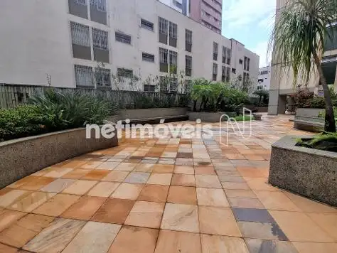 Área externa e jardins