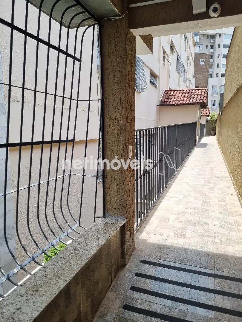 RAMPA DE ACESSO AO PRÉDIO