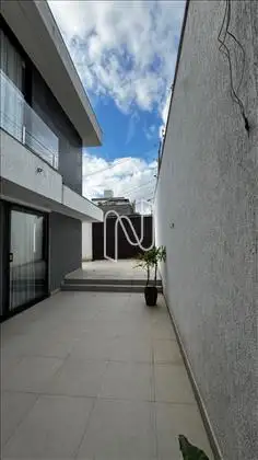 Área externa frente casa baixo