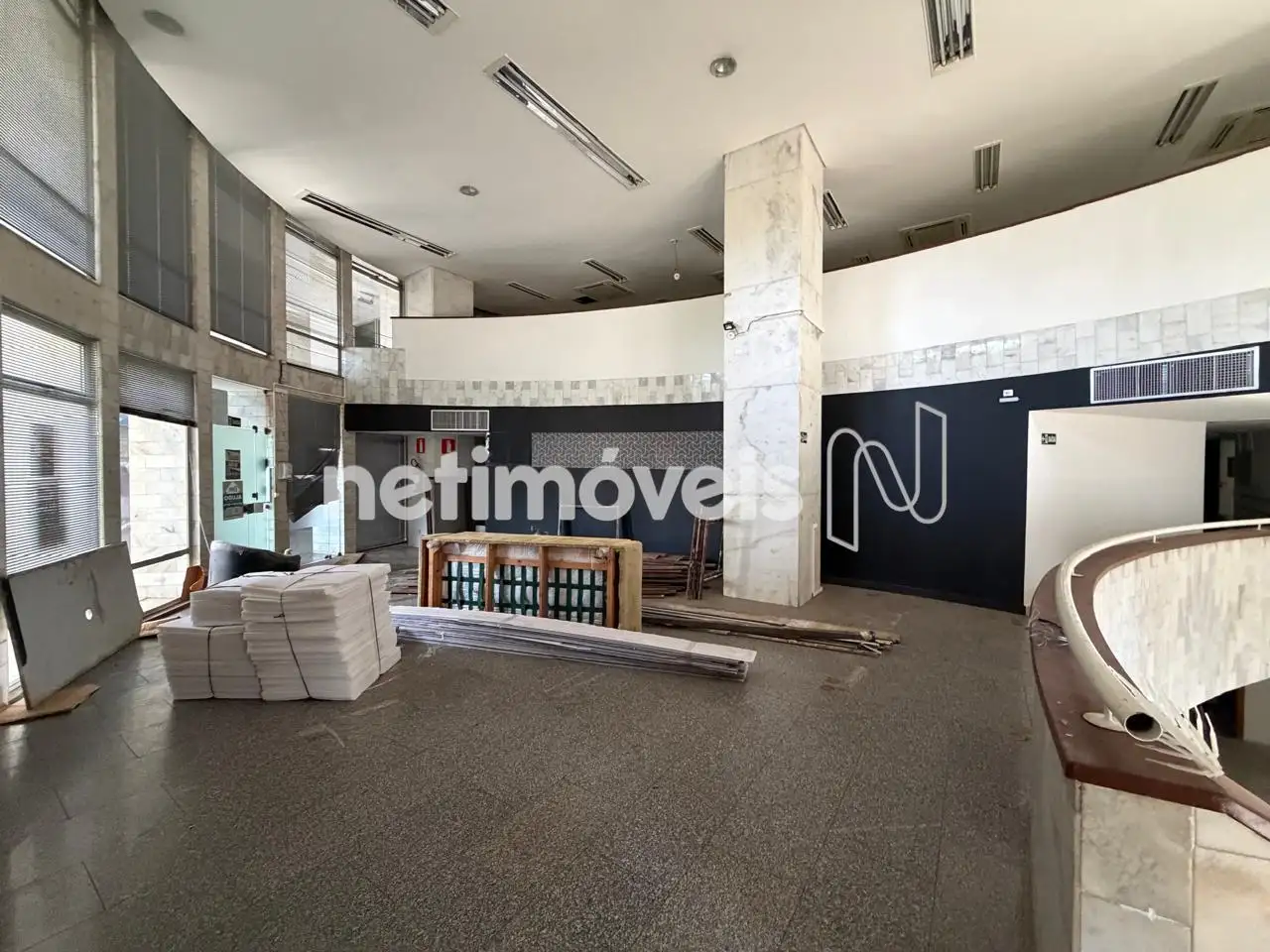 Loja para comprar com 882 m², 10 banheiros, 6 vagas em Avenida Afonso Pena, Sion, Belo Horizonte