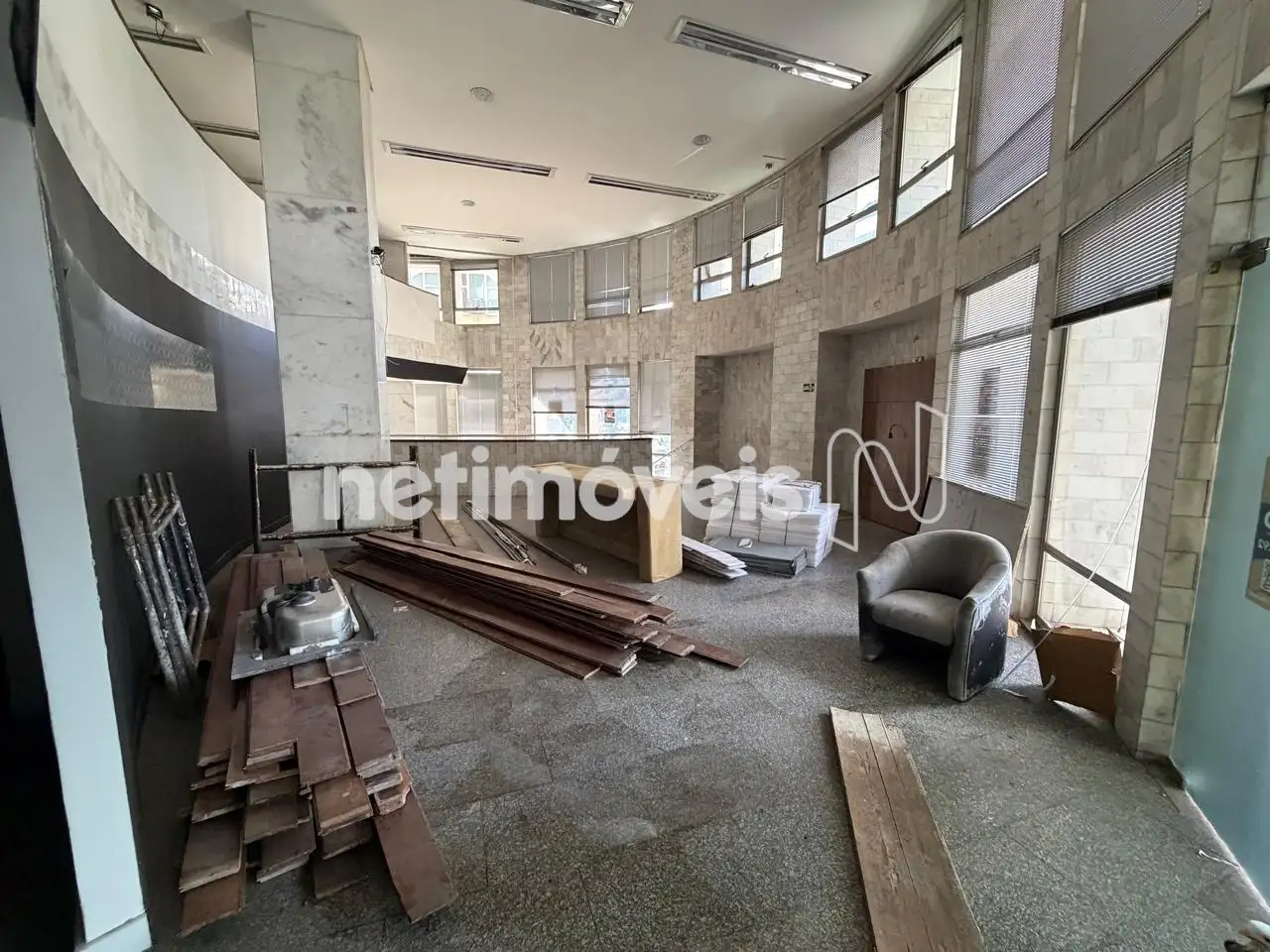 Loja para comprar com 882 m², 10 banheiros, 6 vagas em Avenida Afonso Pena, Sion, Belo Horizonte