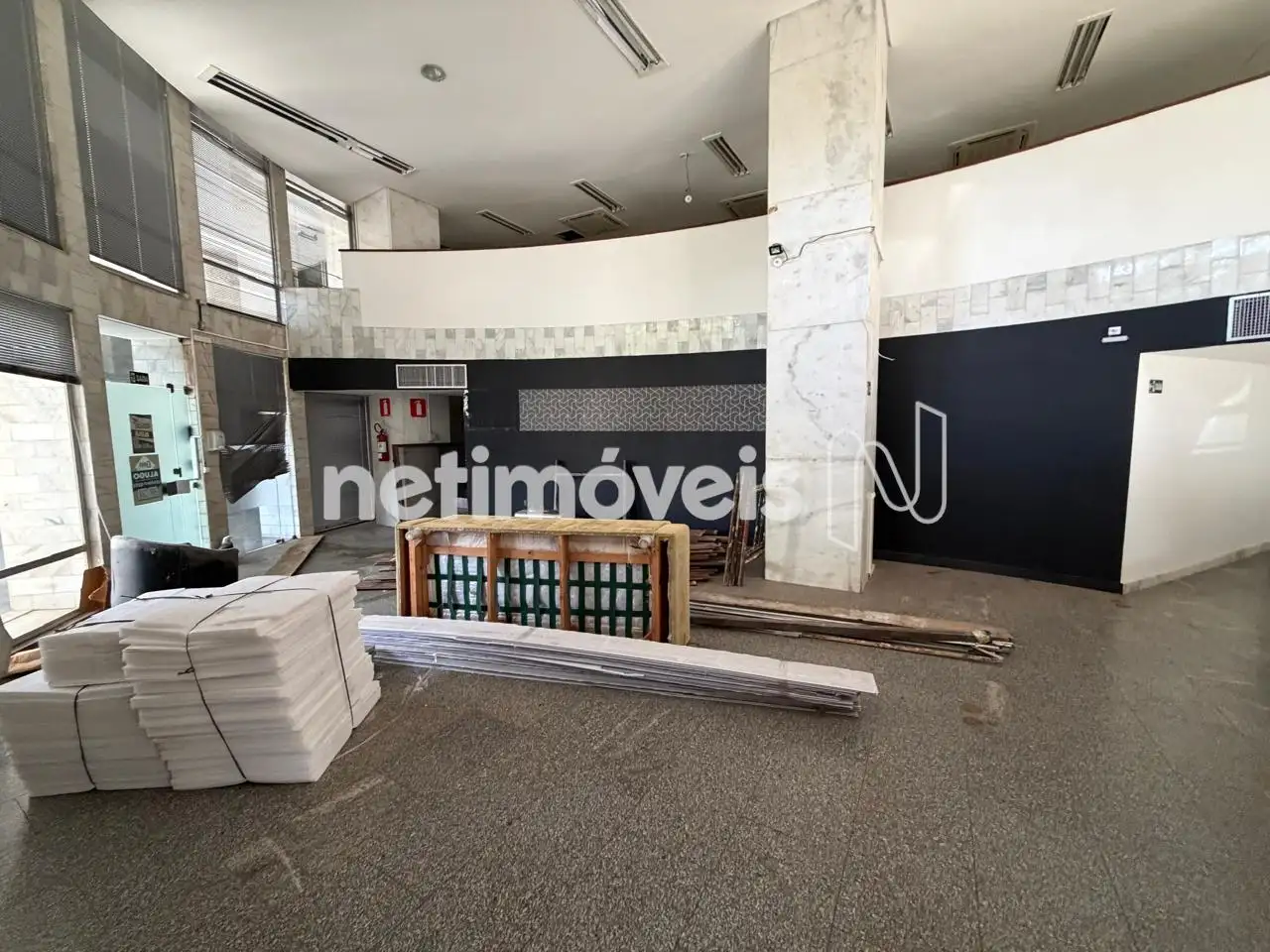 Loja para comprar com 882 m², 10 banheiros, 6 vagas em Avenida Afonso Pena, Sion, Belo Horizonte