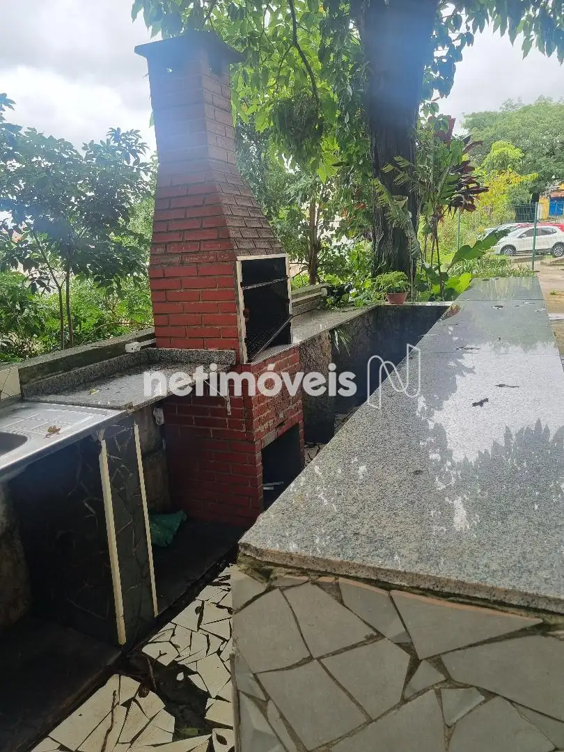 CHURRASQUEIRA DA ÁREA DE CONVIVENCIA