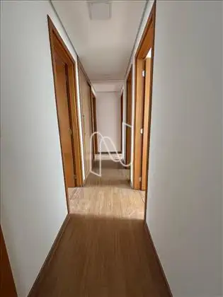 circulacao com roupeiro