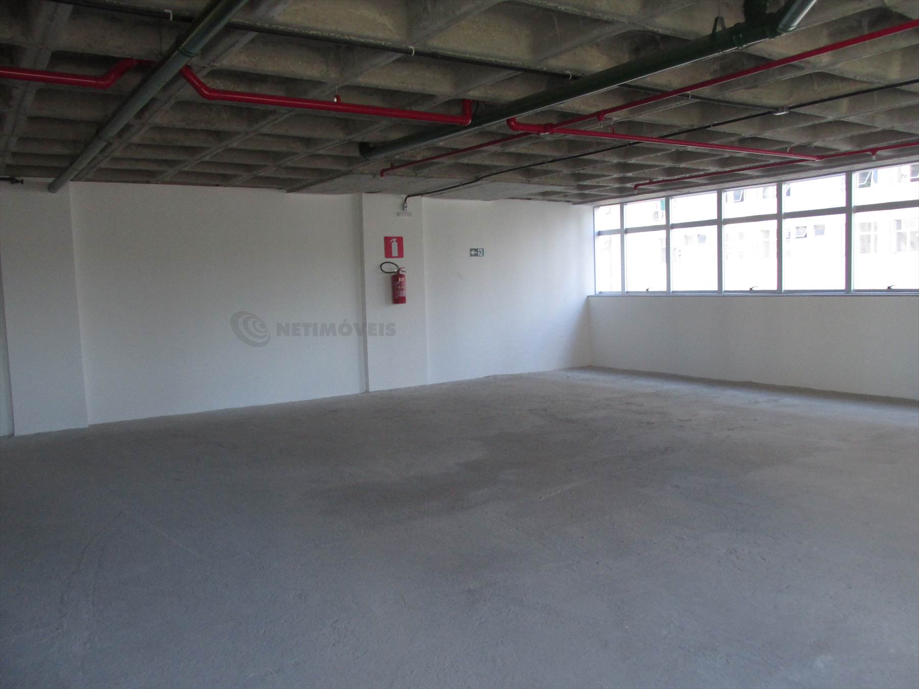 Vista da sala de outro ângulo