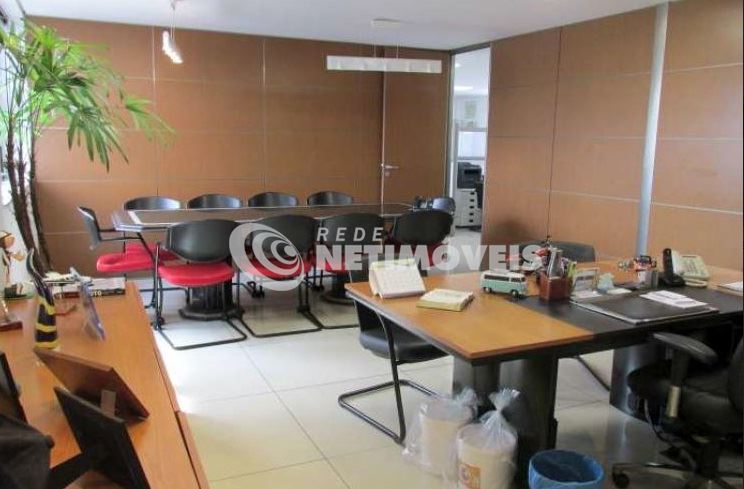 Andar-pilotis para comprar com 220 m², 3 banheiros, 2 vagas em Santo Agostinho, Belo Horizonte