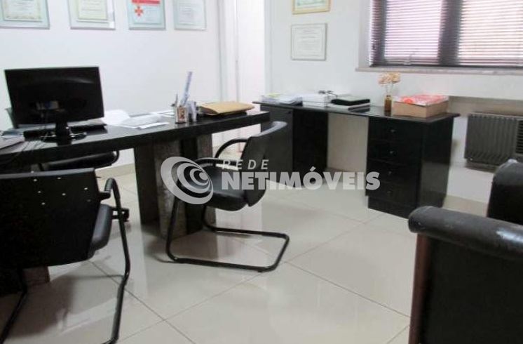 Andar-pilotis para comprar com 220 m², 3 banheiros, 2 vagas em Santo Agostinho, Belo Horizonte
