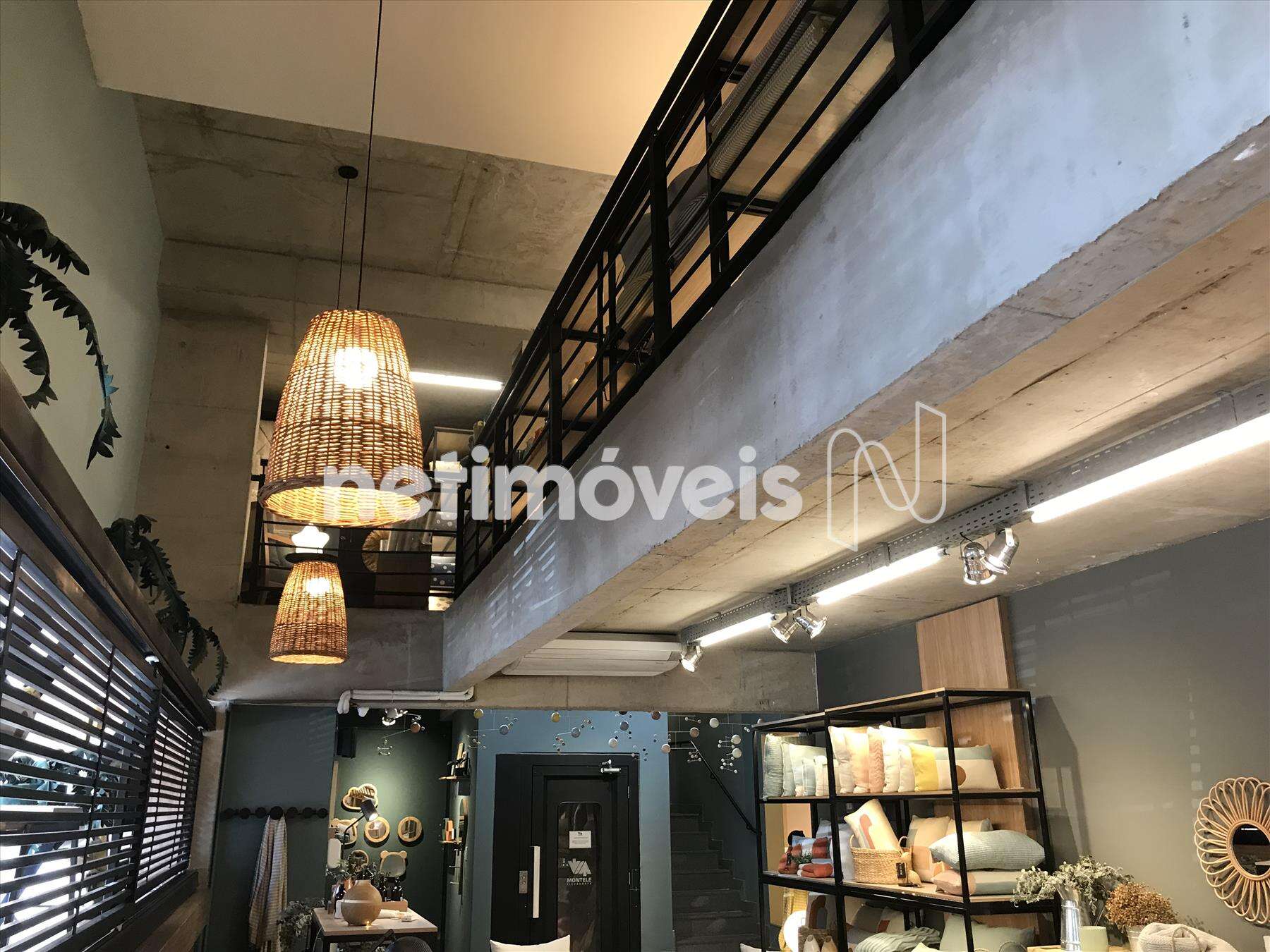 loja 01 pavimento pé direito duplo