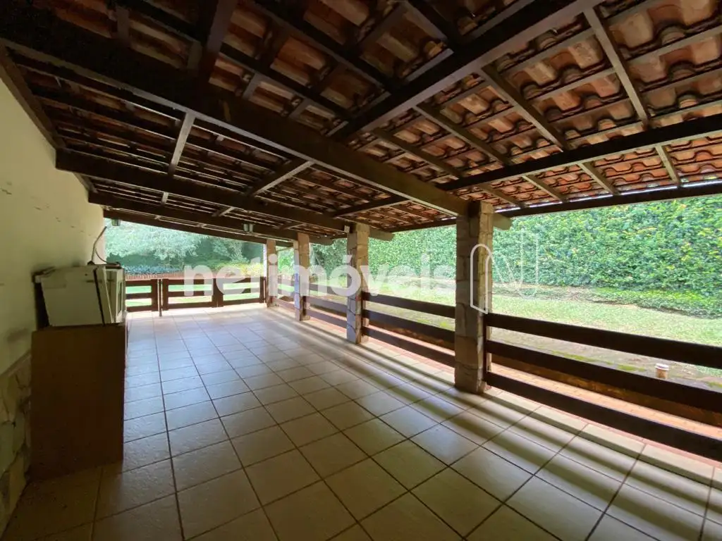 Vista frontal da casa 