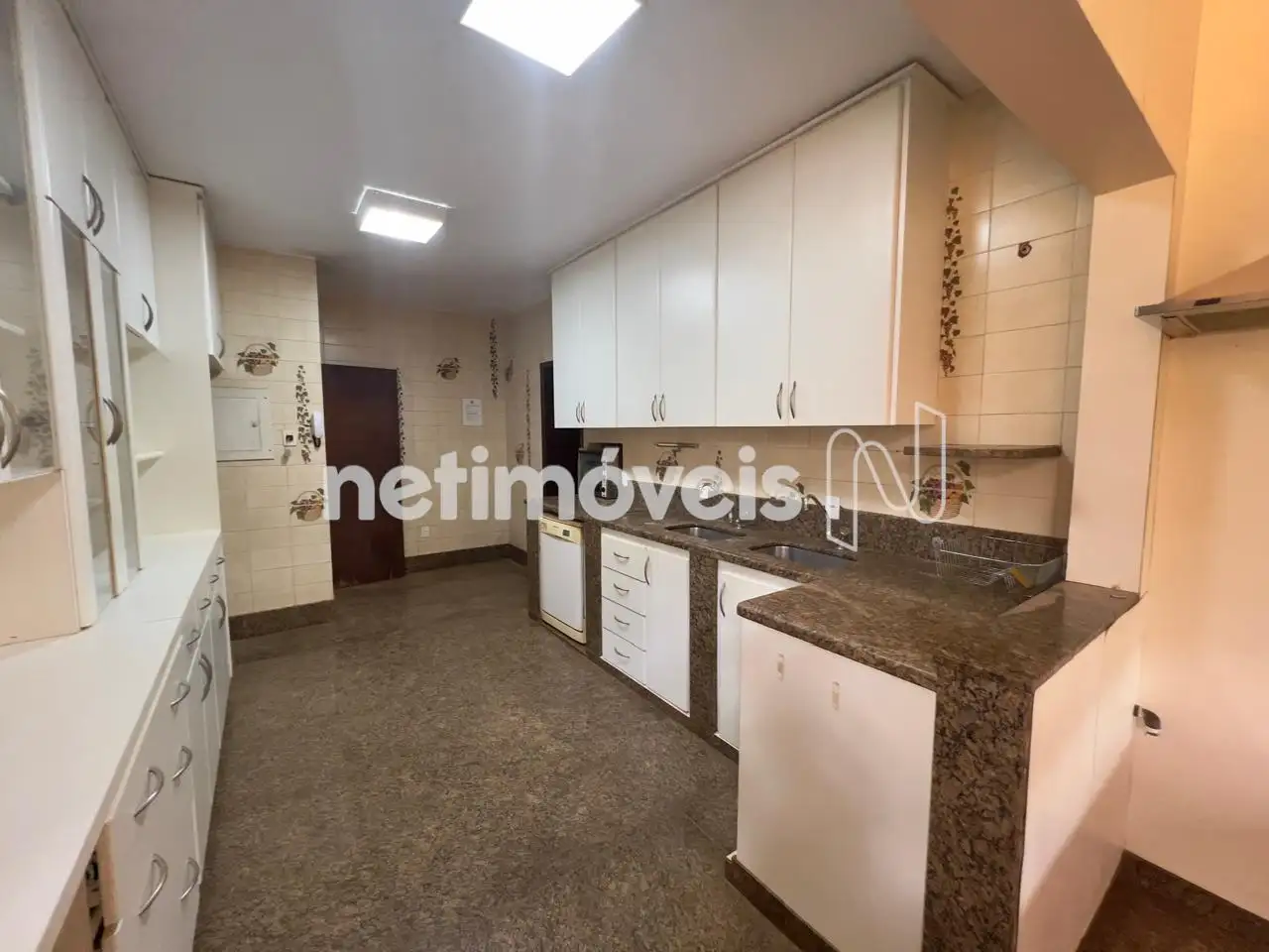 Cozinha completa em granito 