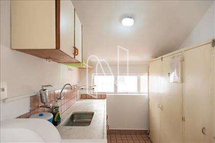 Cozinha ampla da sala comercial