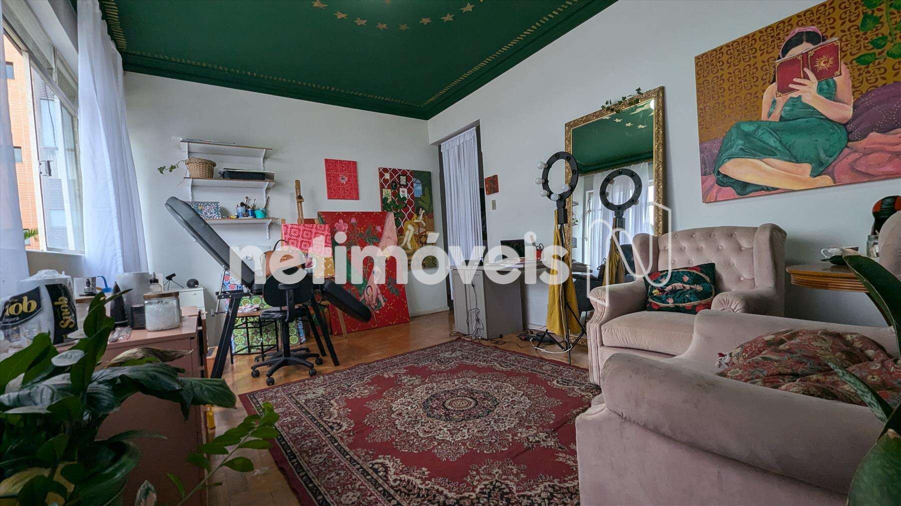 Sala de visitas ampla