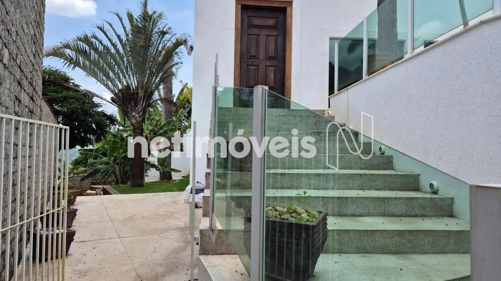 Entrada independente