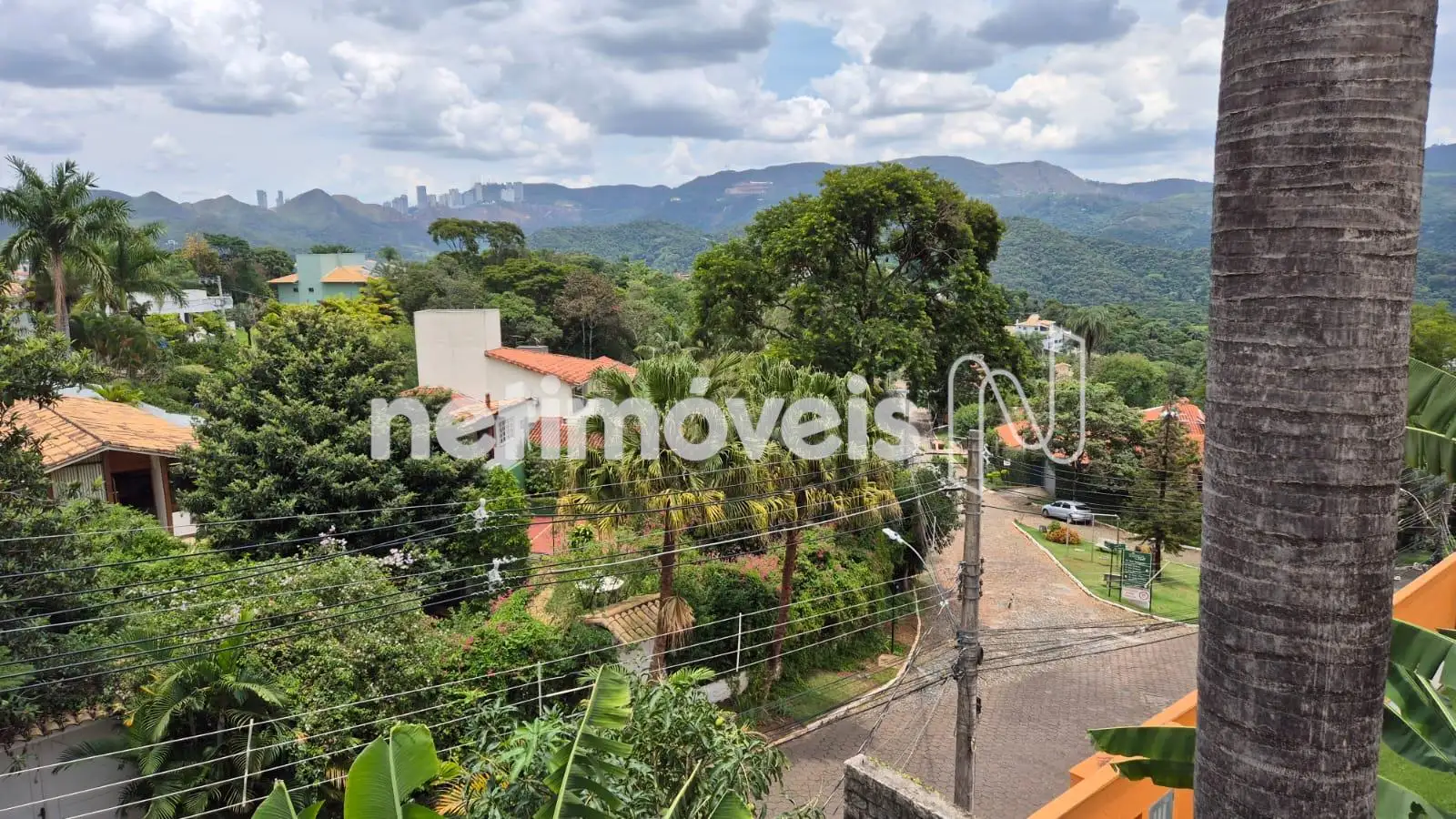 Vista da suíte master para o condomínio