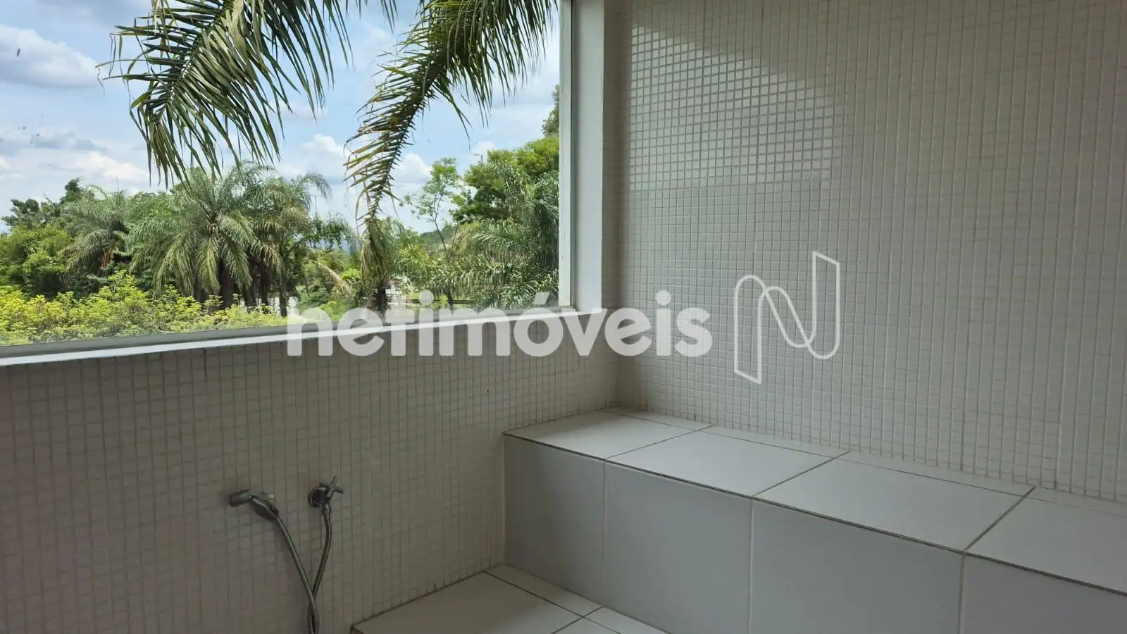 Sauna com vista maravilhosa para o condomínio