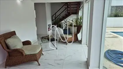 Espaço sala de estar visão p/ piscina