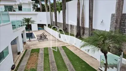 Fachada casa entrada garagem