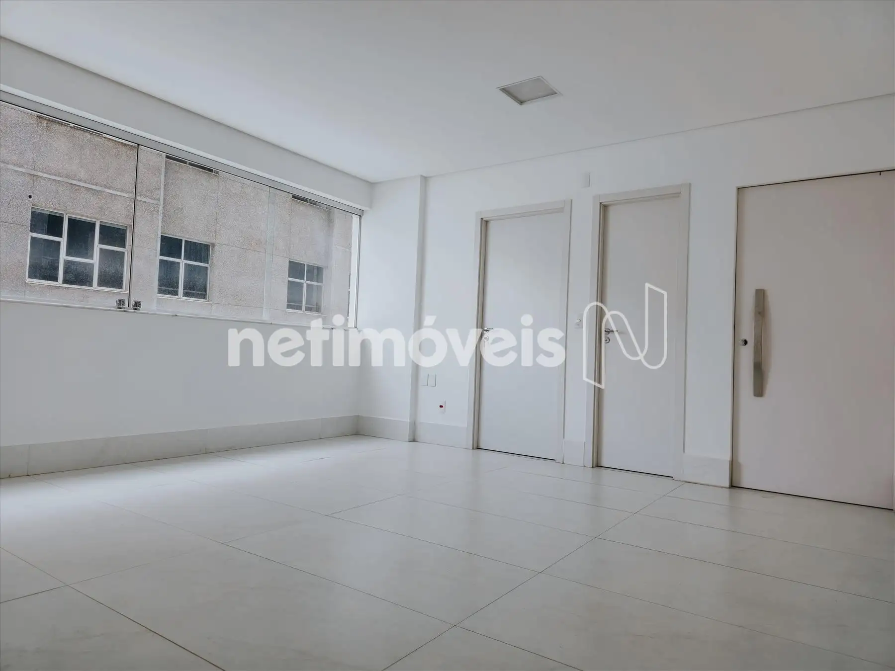 Sala, Entrada para cozinha e lavabo