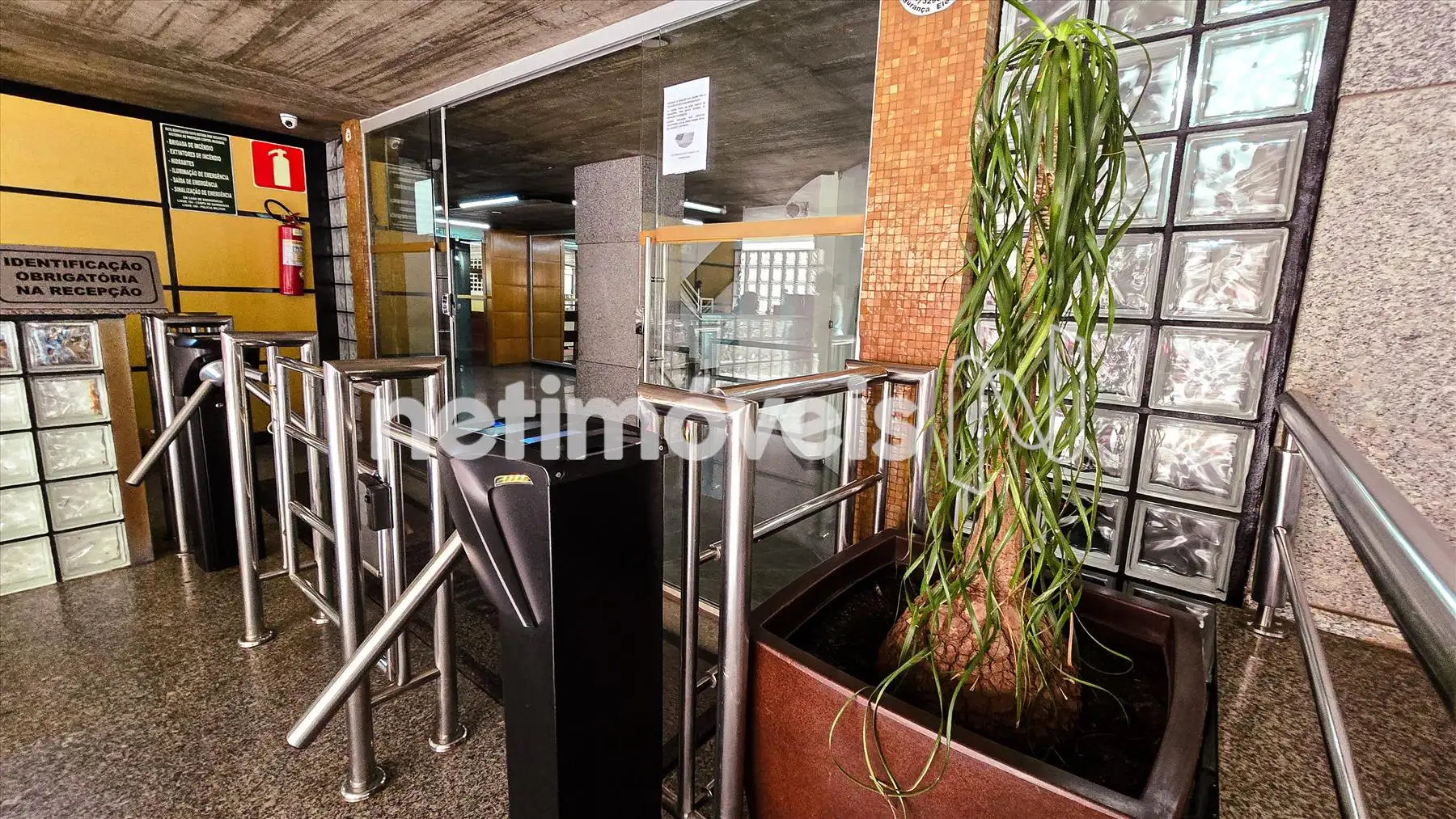 Entrada com catracas