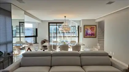 Sala ampla para 2 ambientes escada 2º andar 