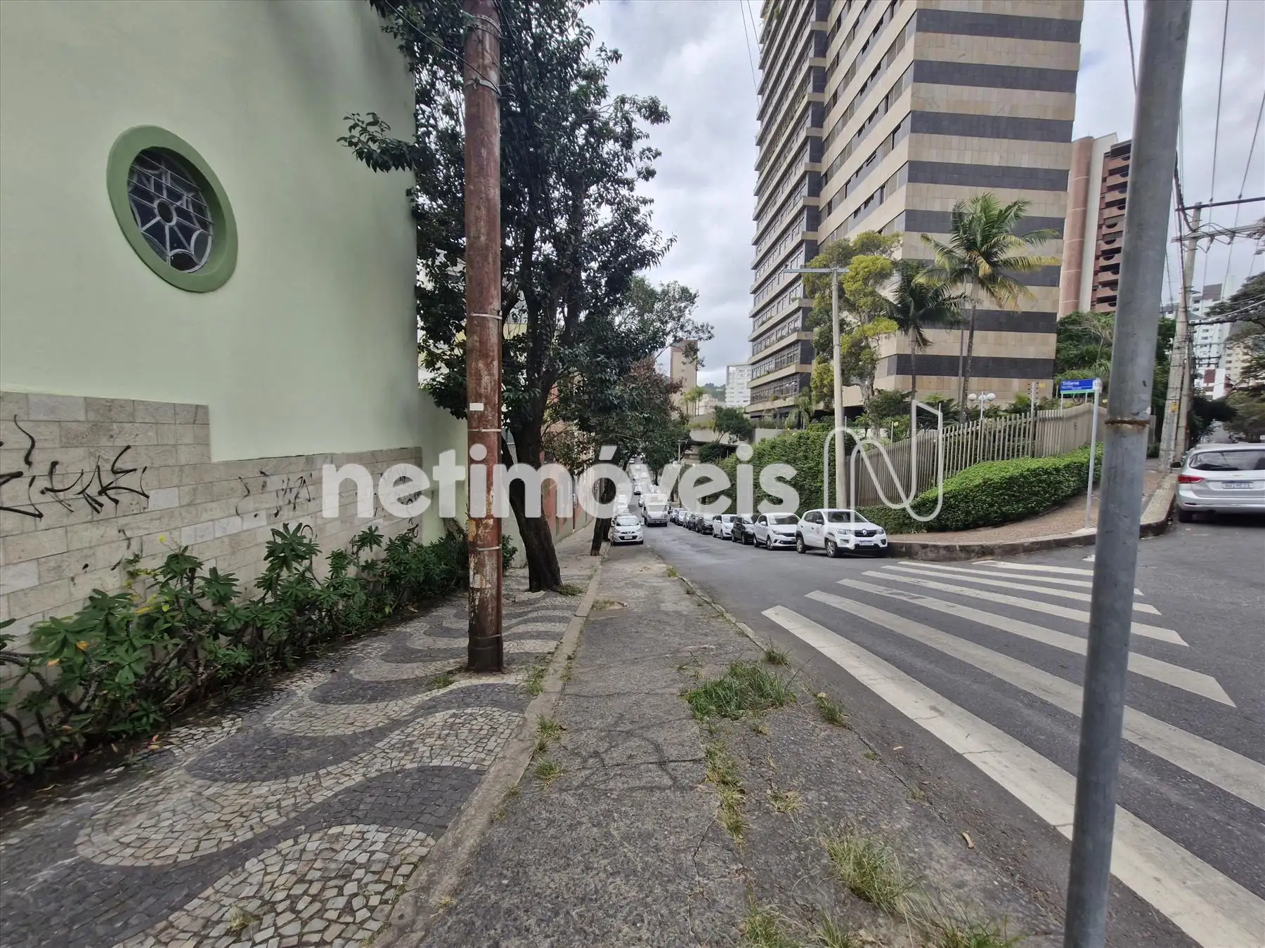 vista à esquerda sentido à Rua Estevão Pinto