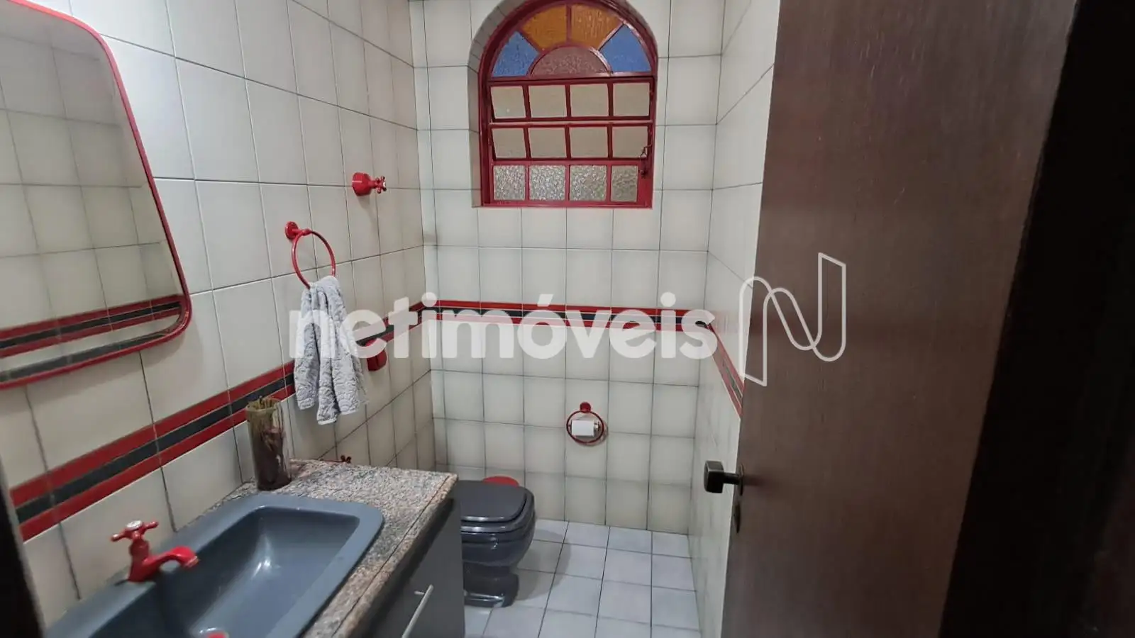 BANHEIRO PRIMEIRO PISO