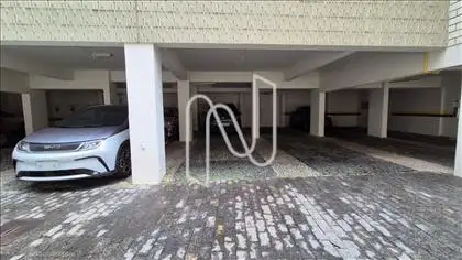 2 vagas de garagem em linha