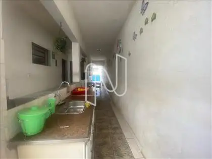  área auxiliar da Cozinha e Lavanderia